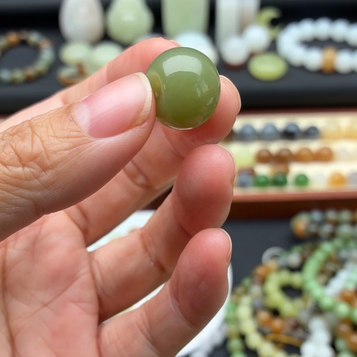 和田玉（糖玉）未镶嵌颈饰