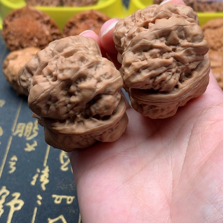 文玩核桃把件7**7核桃