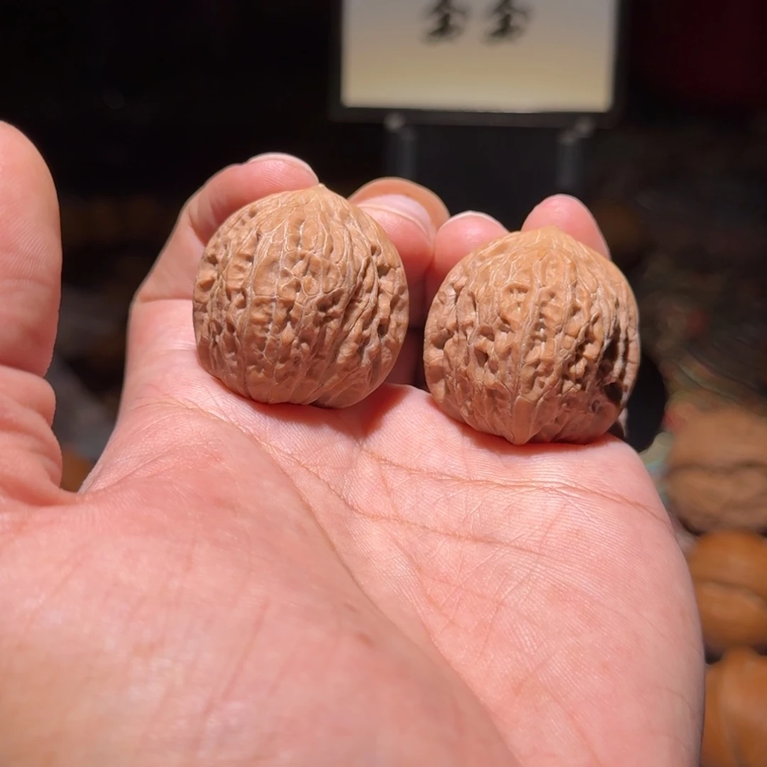 把件核桃375铁锤妹妹，尺寸32