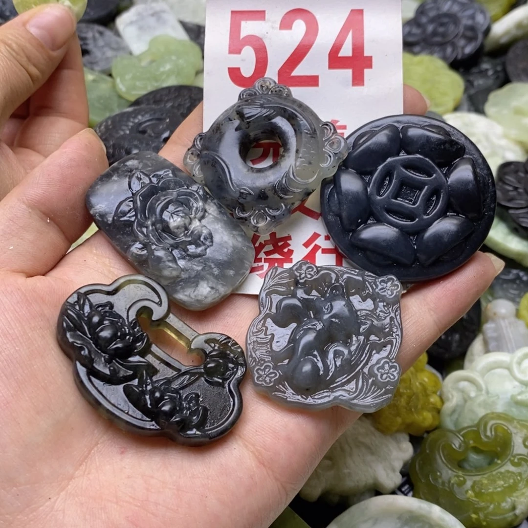 透闪石-蛇纹石玉未镶嵌挂坠