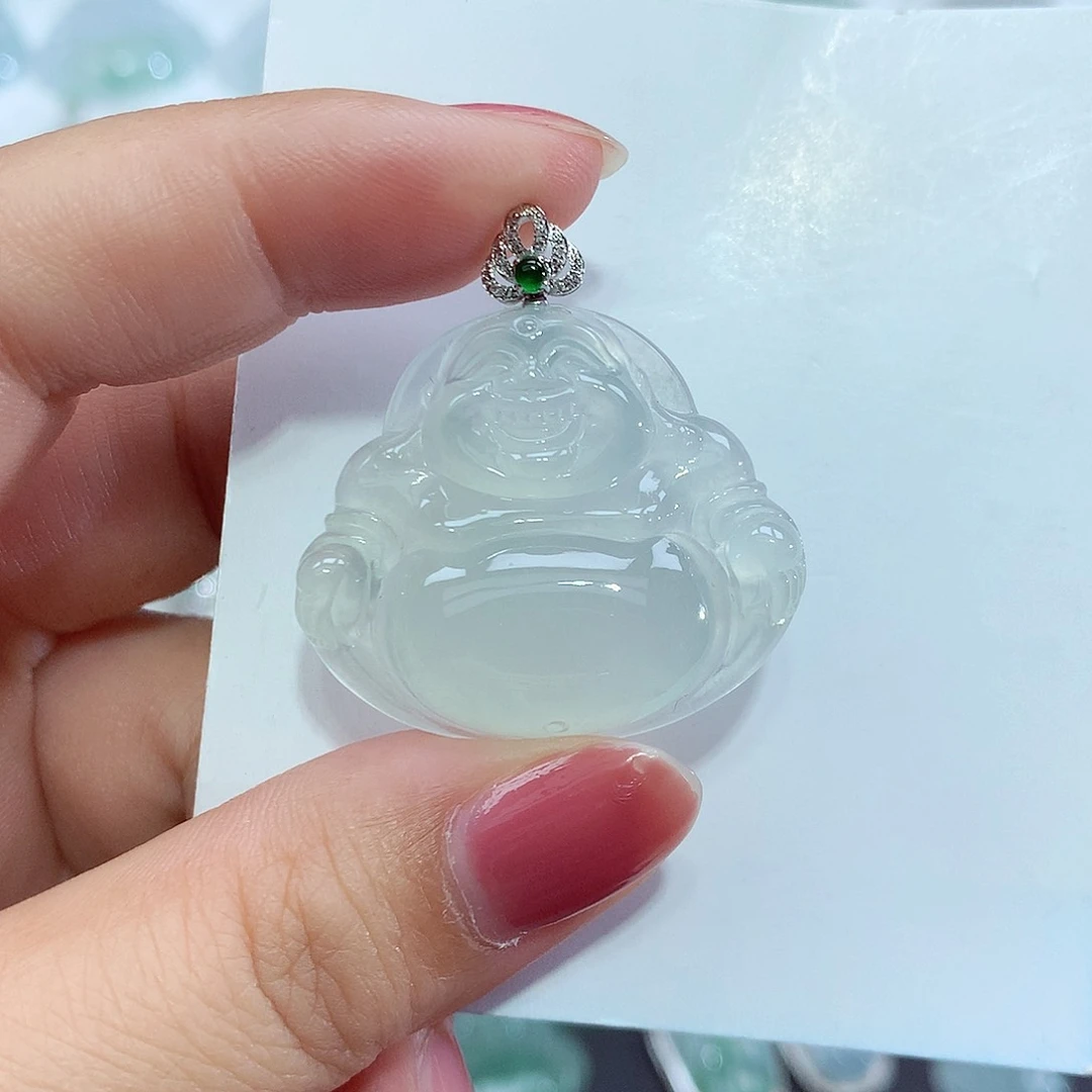 翡翠18K金镶嵌颈饰佛