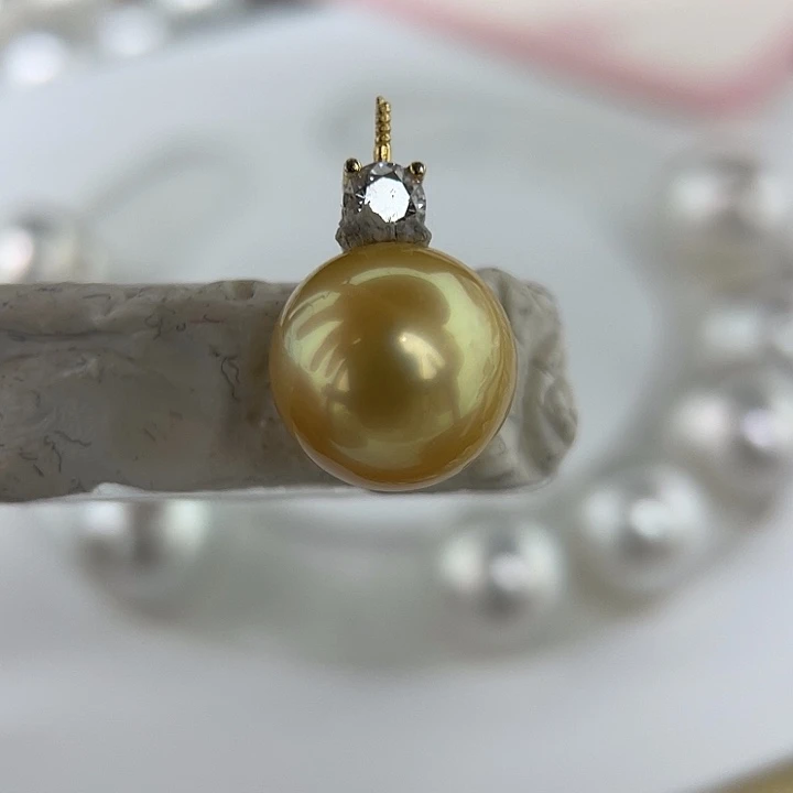 颈饰未镶嵌海水珍珠11.7mm 金珠 正圆 微瑕