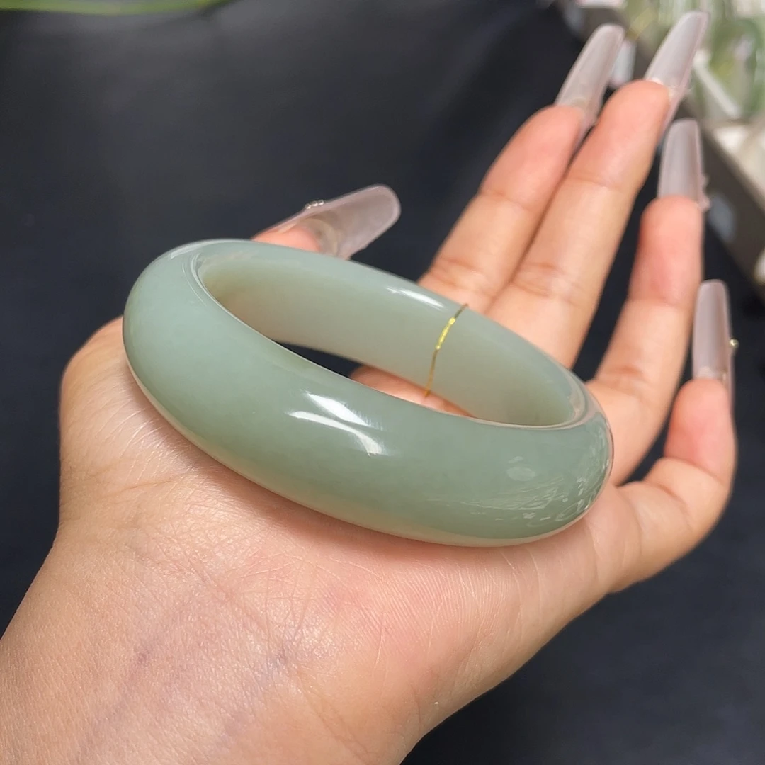 和田玉未镶嵌手镯57