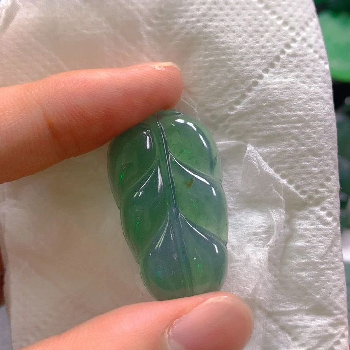 翡翠未镶嵌挂件翡翠