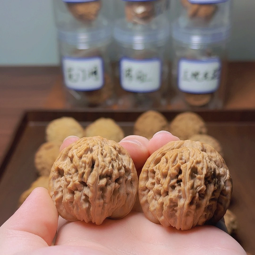 文玩核桃吊坠汉高虎