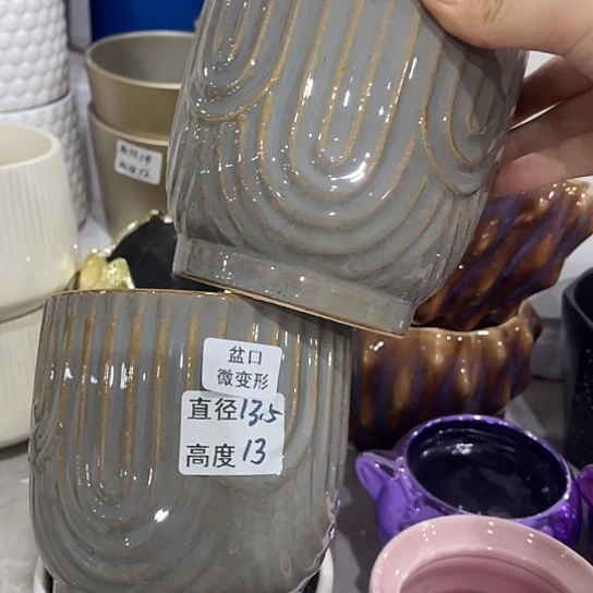 多肉绿植绿植陶瓷花盆9.9包邮，有孔