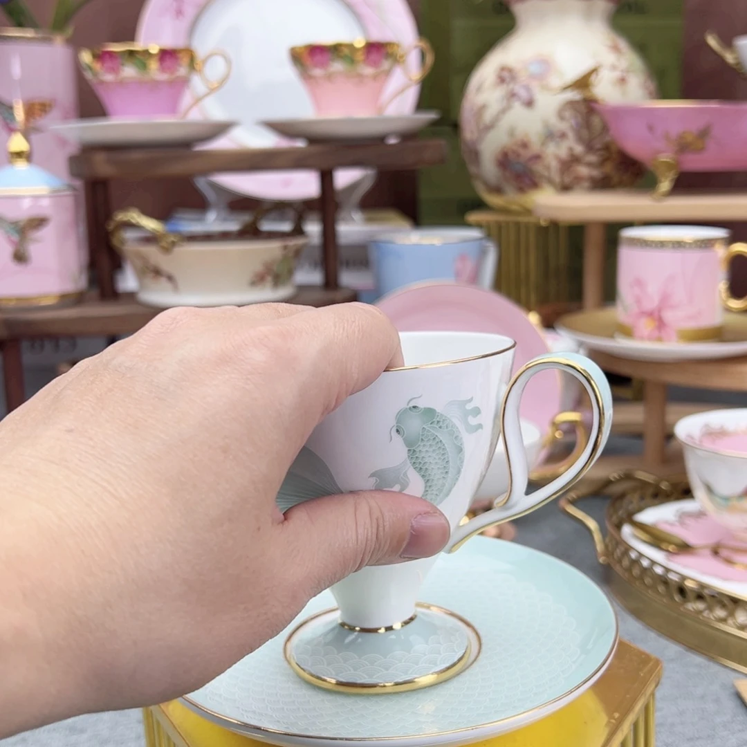 锦鲤青色杯碟…………..