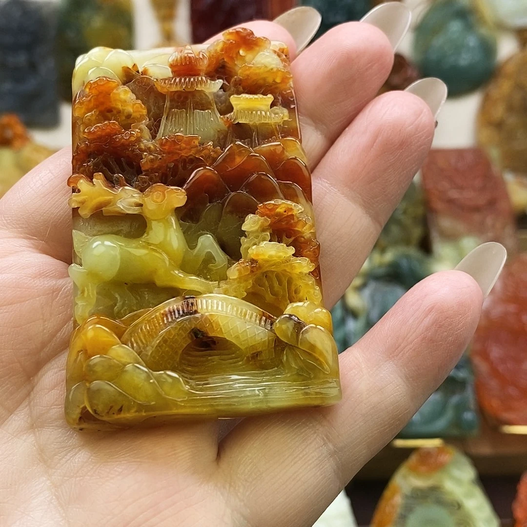 蛇纹石玉未镶嵌颈饰精品福利鹿牌山水