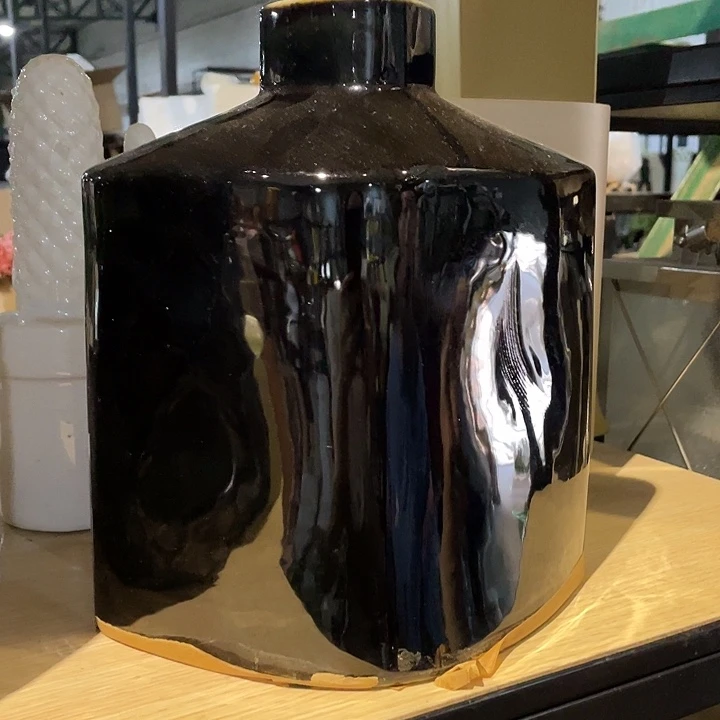 陶瓷花瓶部分微瑕