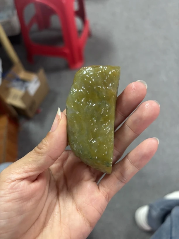 天然缅甸翡翠边角料