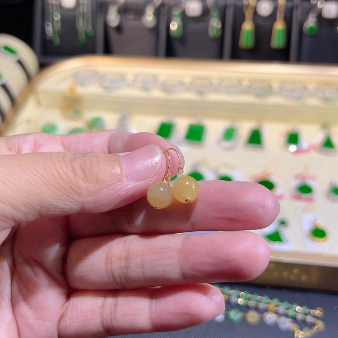 翡翠18K金镶嵌颈饰耳钩