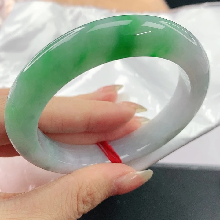 未镶嵌手镯翡翠，875