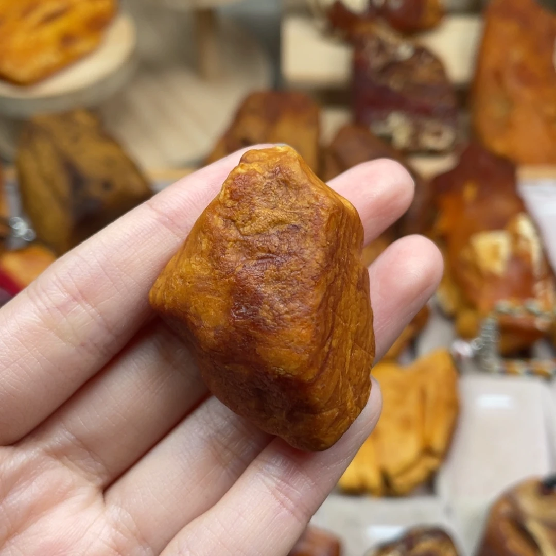 琥珀未镶嵌珠宝奇石