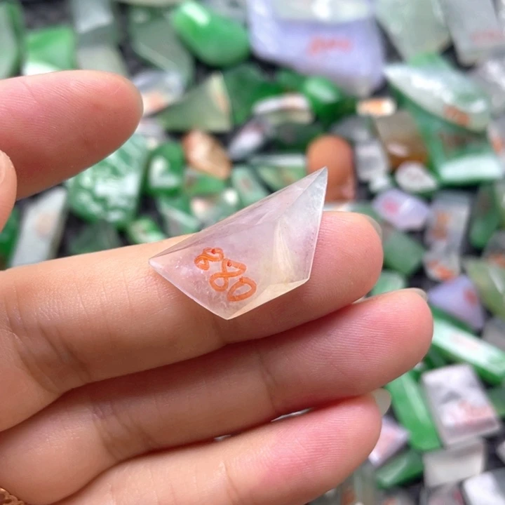 定制翡翠未镶嵌天然缅甸翡翠