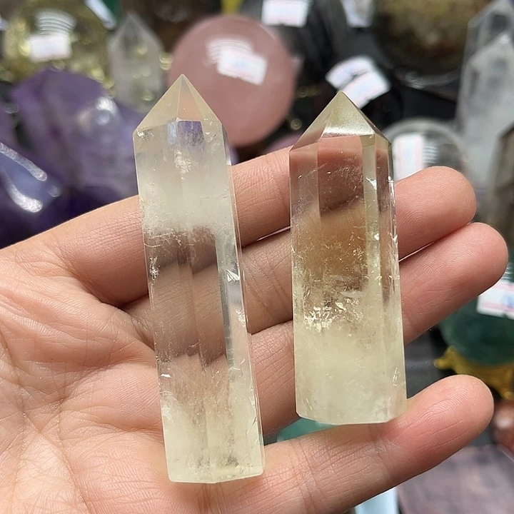 未镶嵌水晶珠宝半成品83克黄水晶柱