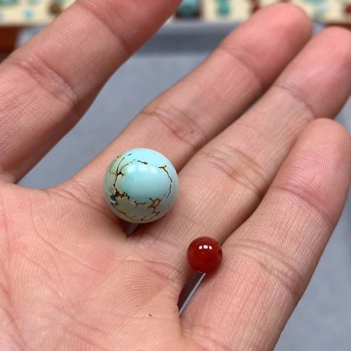 南红玛瑙配饰未镶嵌