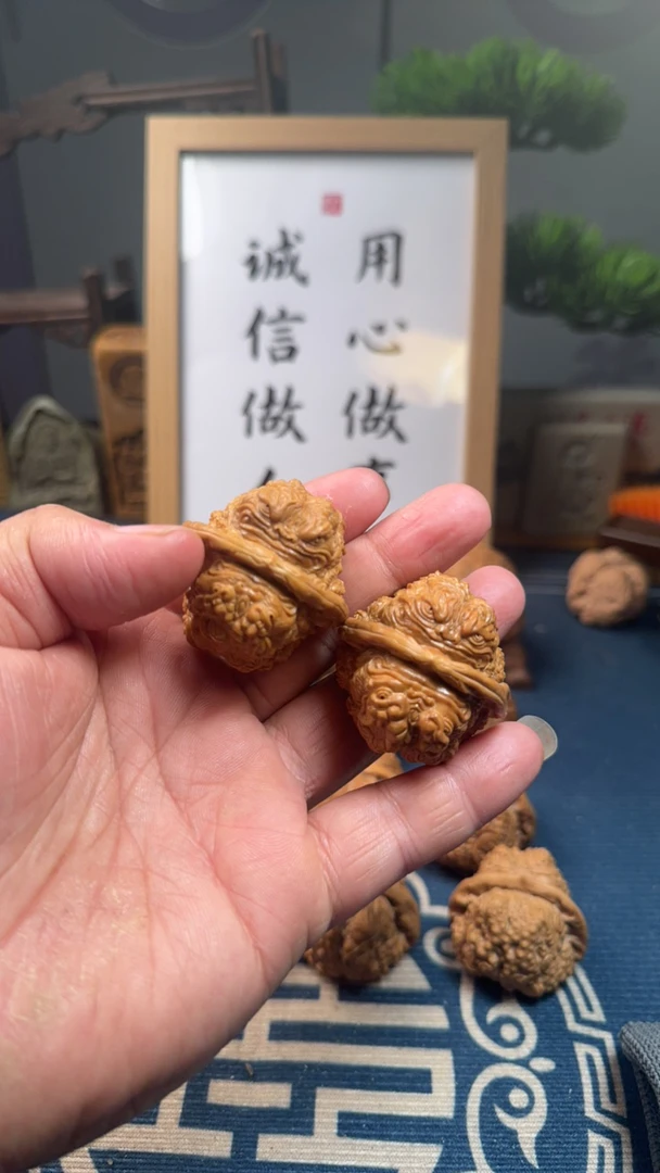 蛤蟆头雕刻龙蟾貔貅