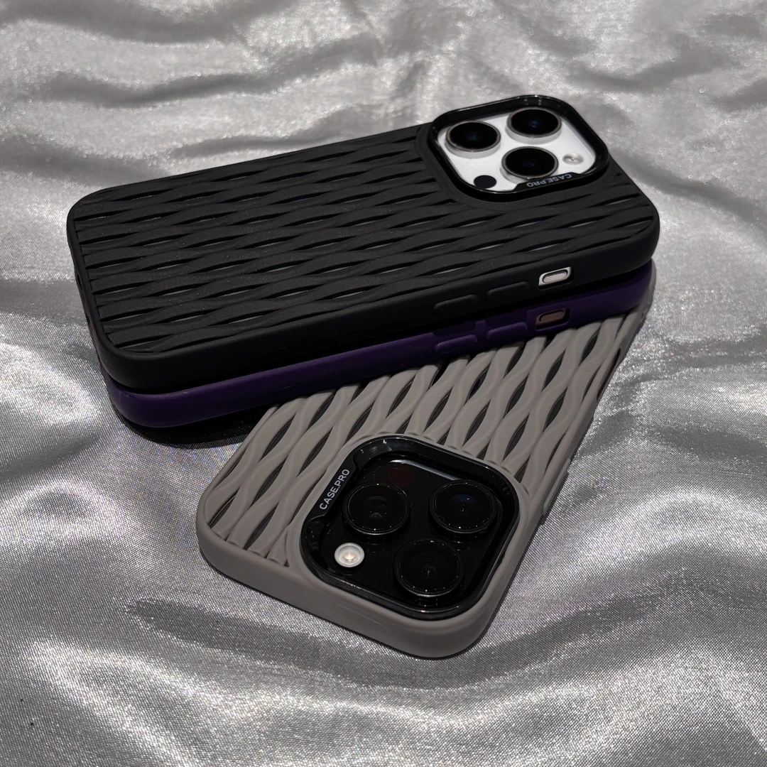 镂空高级黑栏栅壳适用苹果16手机壳iPhone15promax散热14软13套男