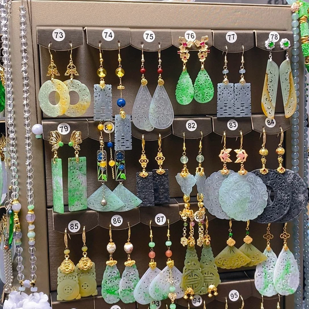 未镶嵌翡翠耳饰翡翠