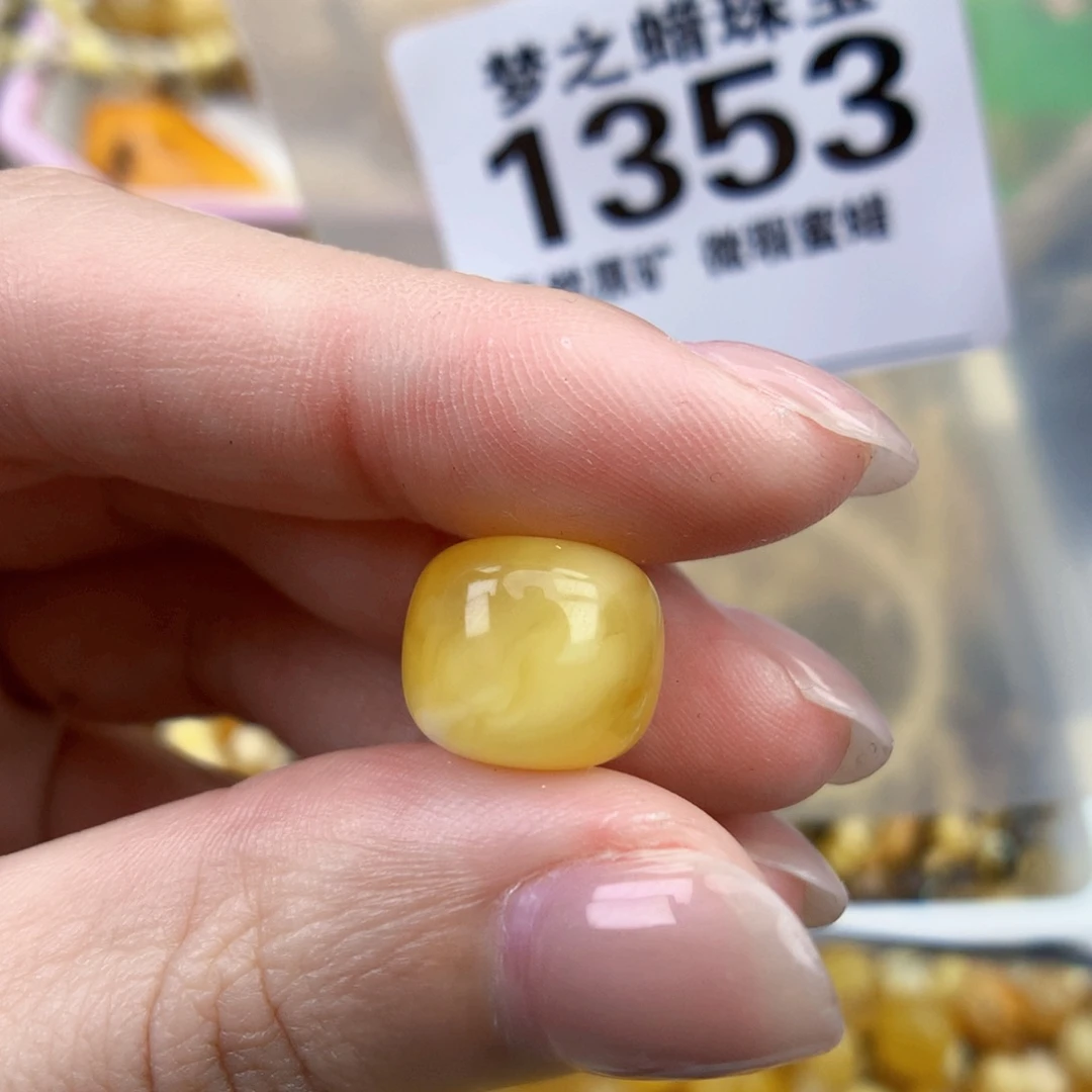 裸石琥珀未镶嵌12
