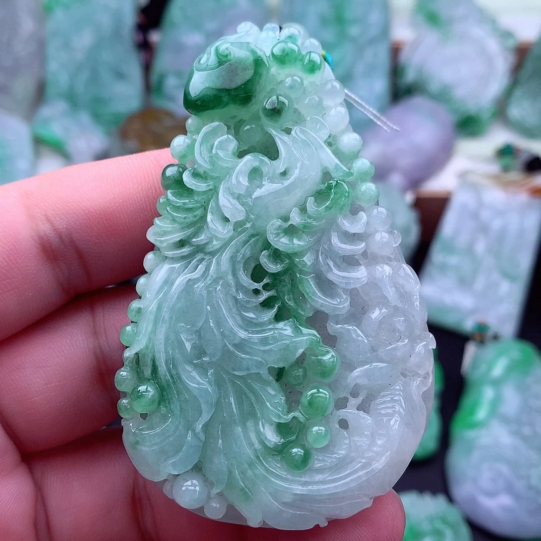 吊坠(不含链)未镶嵌翡翠