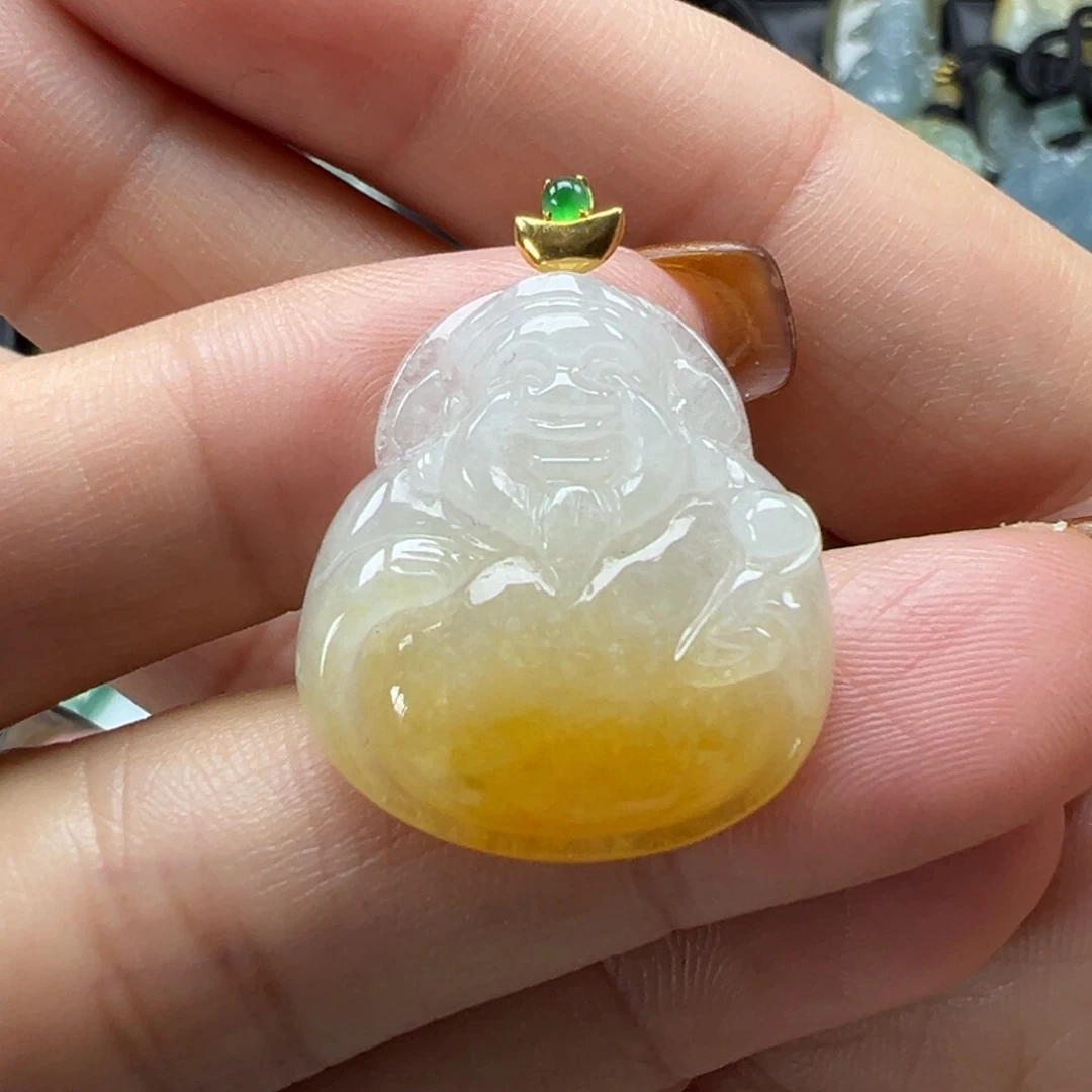 翡翠18K金镶嵌颈饰财神