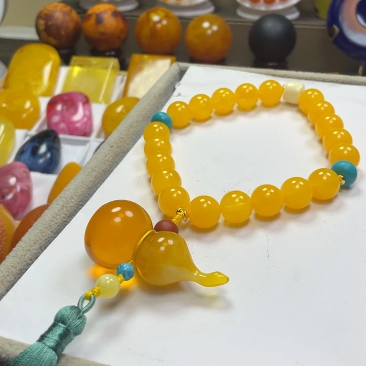 琥珀未镶嵌珠宝奇石