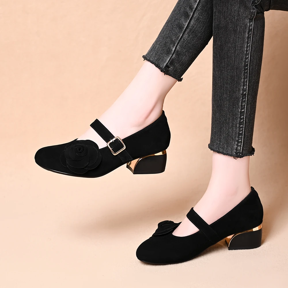 法式中跟玛丽珍女士花朵2025新款粗跟圆头浅口一字带低跟时尚单鞋