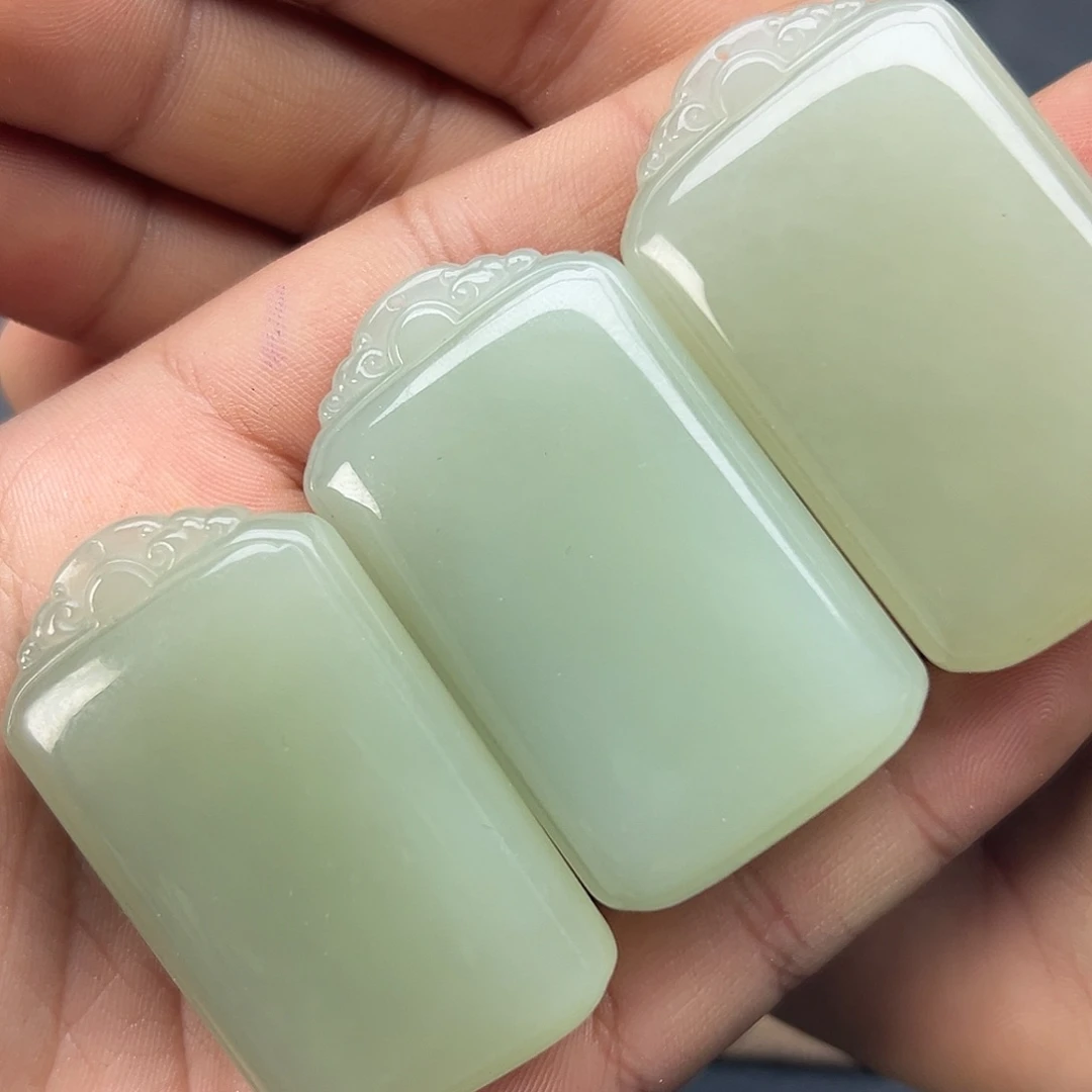 和田玉且末料钢板料无事牌多样性发一未镶嵌