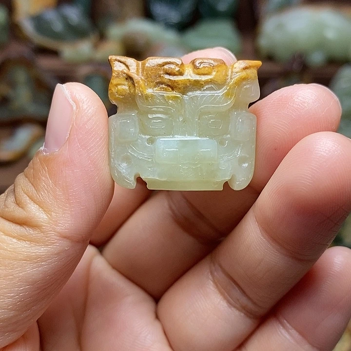 岫岩河磨玉（透闪石质玉）未镶嵌颈饰