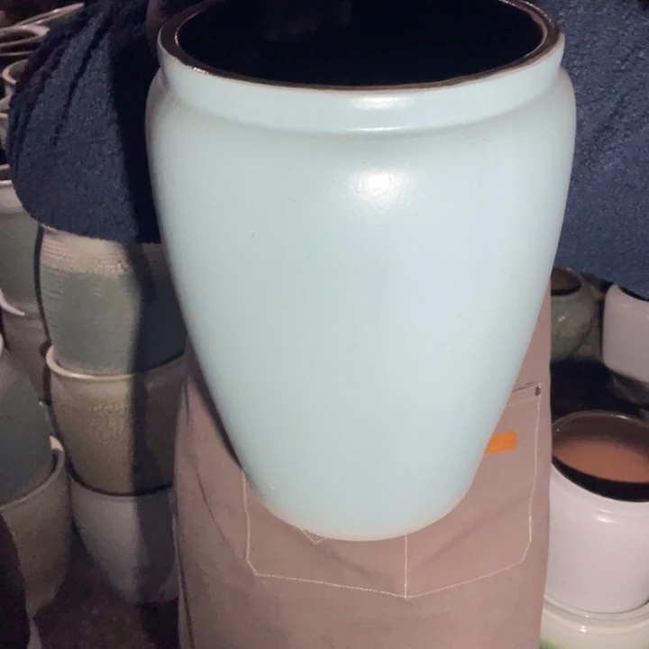 花盆紫砂口24高37瑕疵瑕疵