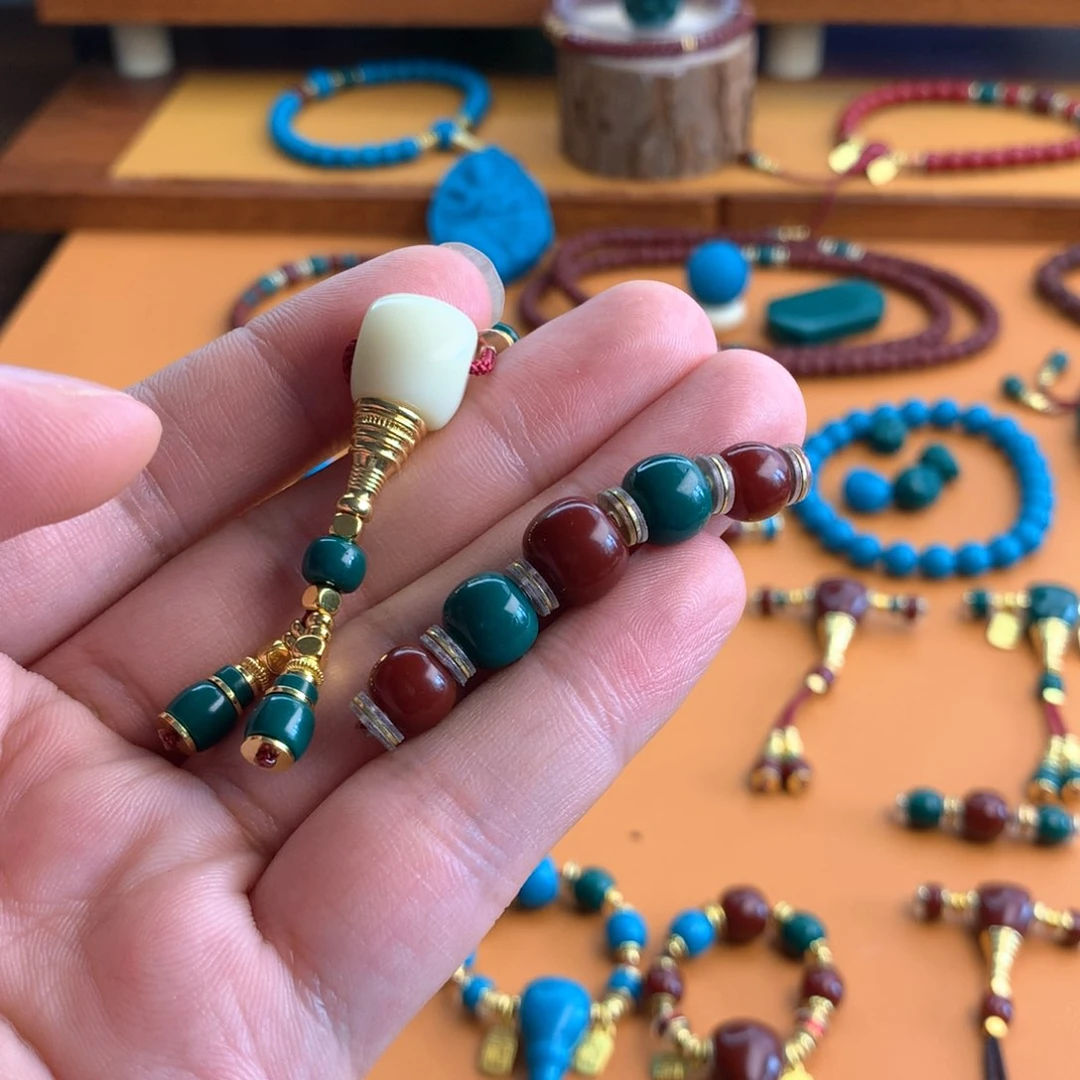 颈饰琉璃韦*尺寸直径9