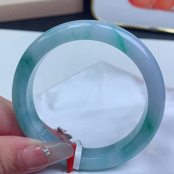 翡翠手镯未镶嵌55.7圈口