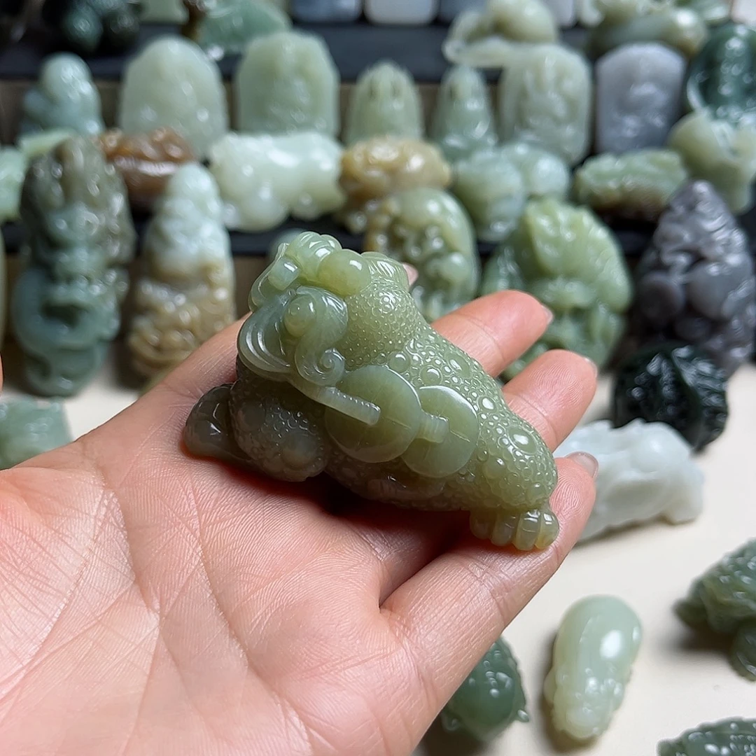 林***天未镶嵌和田玉把件