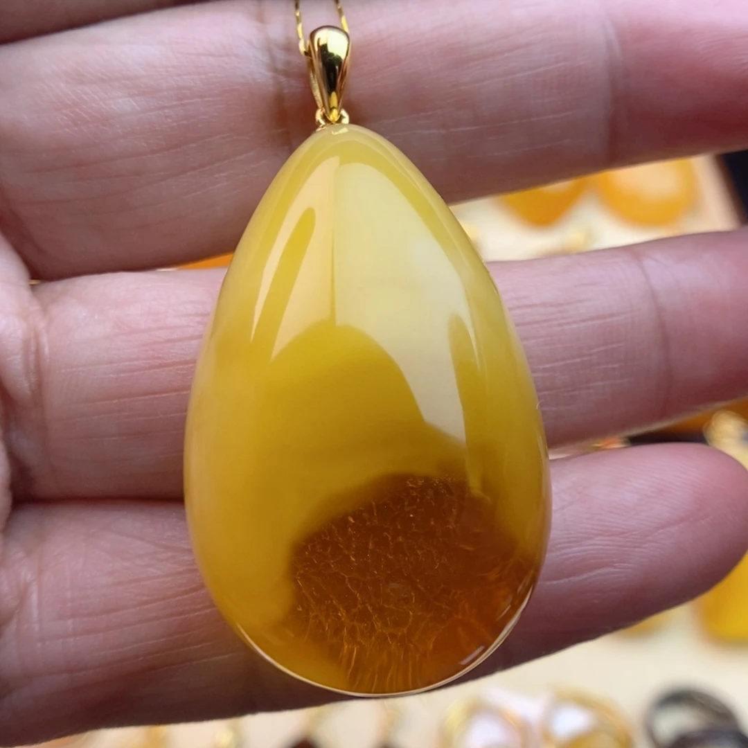 银S925镀金镶嵌颈饰琥珀