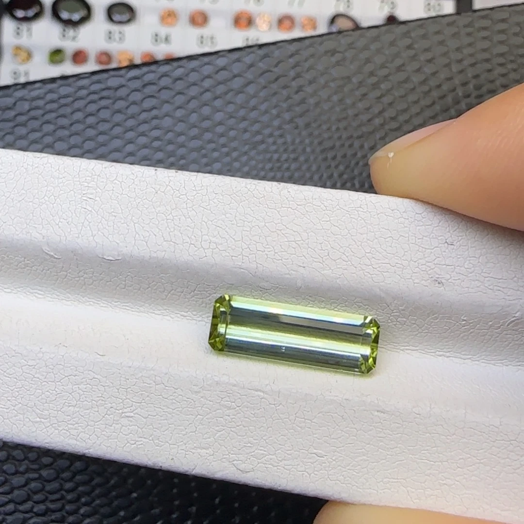 碧玺珠宝半成品未镶嵌天然3.77克拉