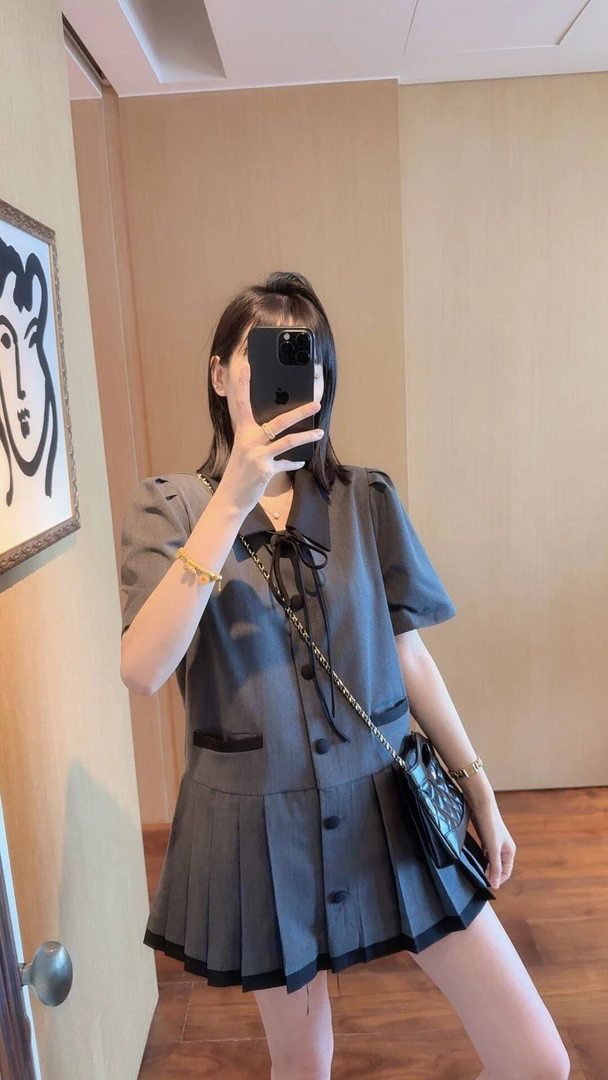 【张静芝】夏季新品~香香风乖巧千金系带小翻领洋气拼百褶连衣裙