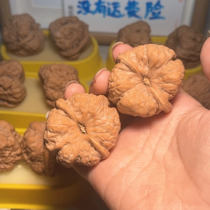 核桃A****?蛙蛙42。。。。。。。。。。。