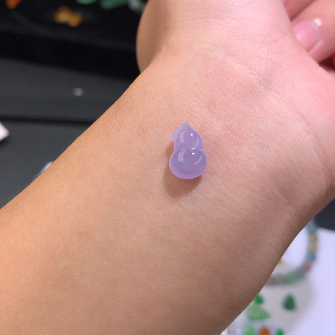 翡翠未镶嵌颈饰11.4-7.7-4.6