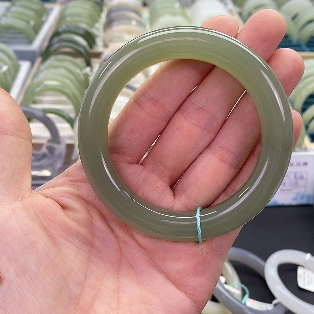 和田玉未镶嵌手镯5758