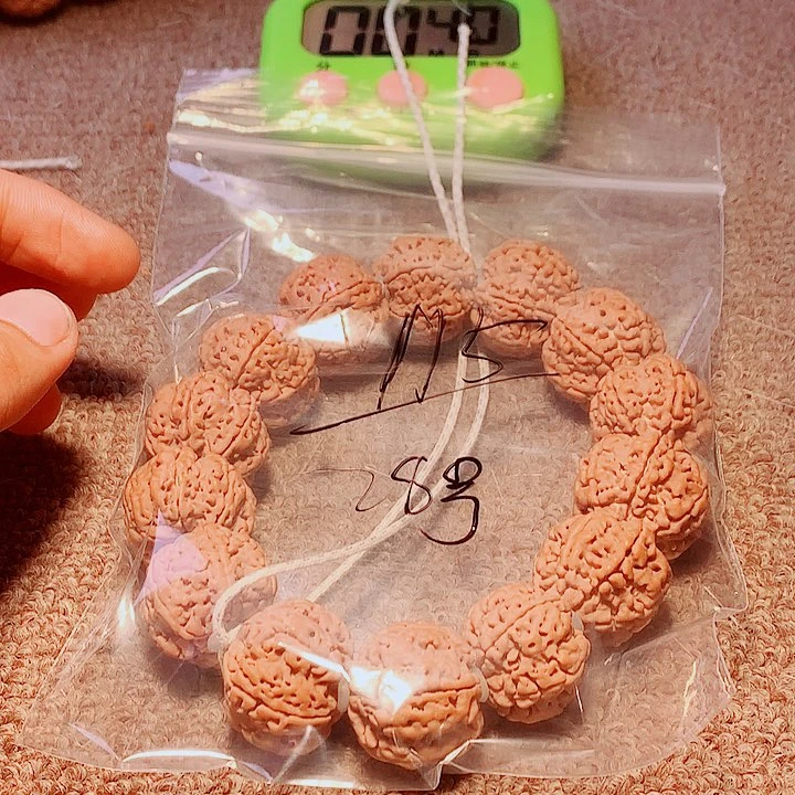 敬***然金刚菩提吊坠28———-