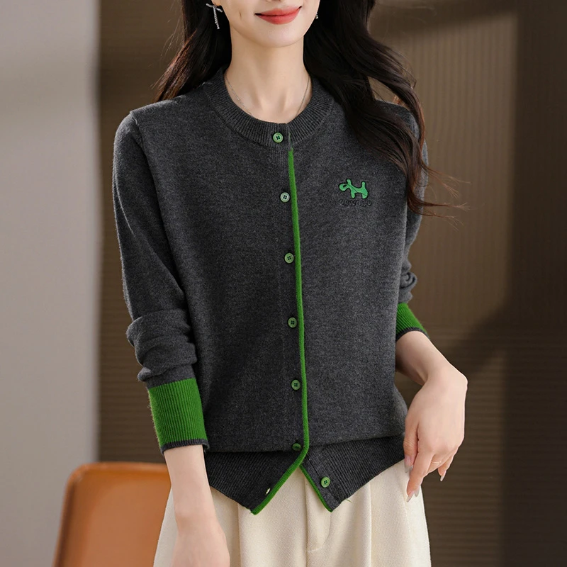 高级感灰色针织上衣2025秋季新款春秋装妈妈短款毛衣开衫外套气质