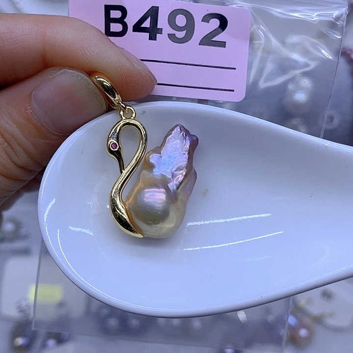 颈饰未镶嵌淡水珍珠