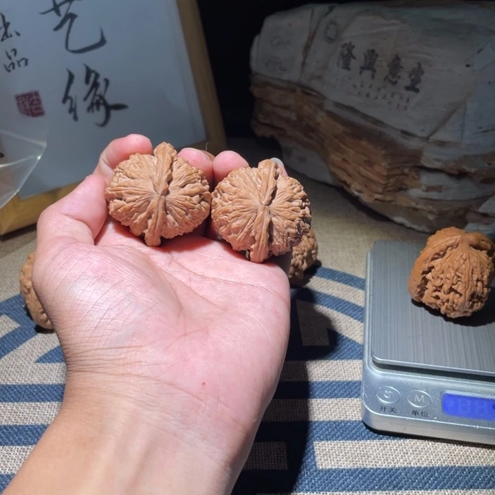 核桃把件阜***彪白狮子43全品