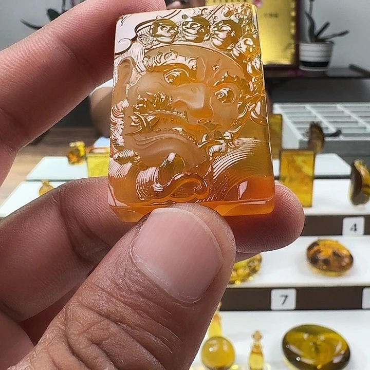 琥珀未镶嵌颈饰大黑天