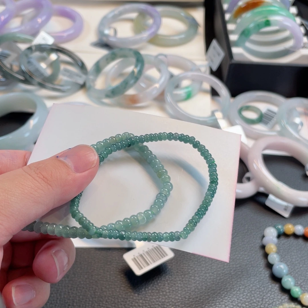 什***么翡翠未镶嵌颈饰手串