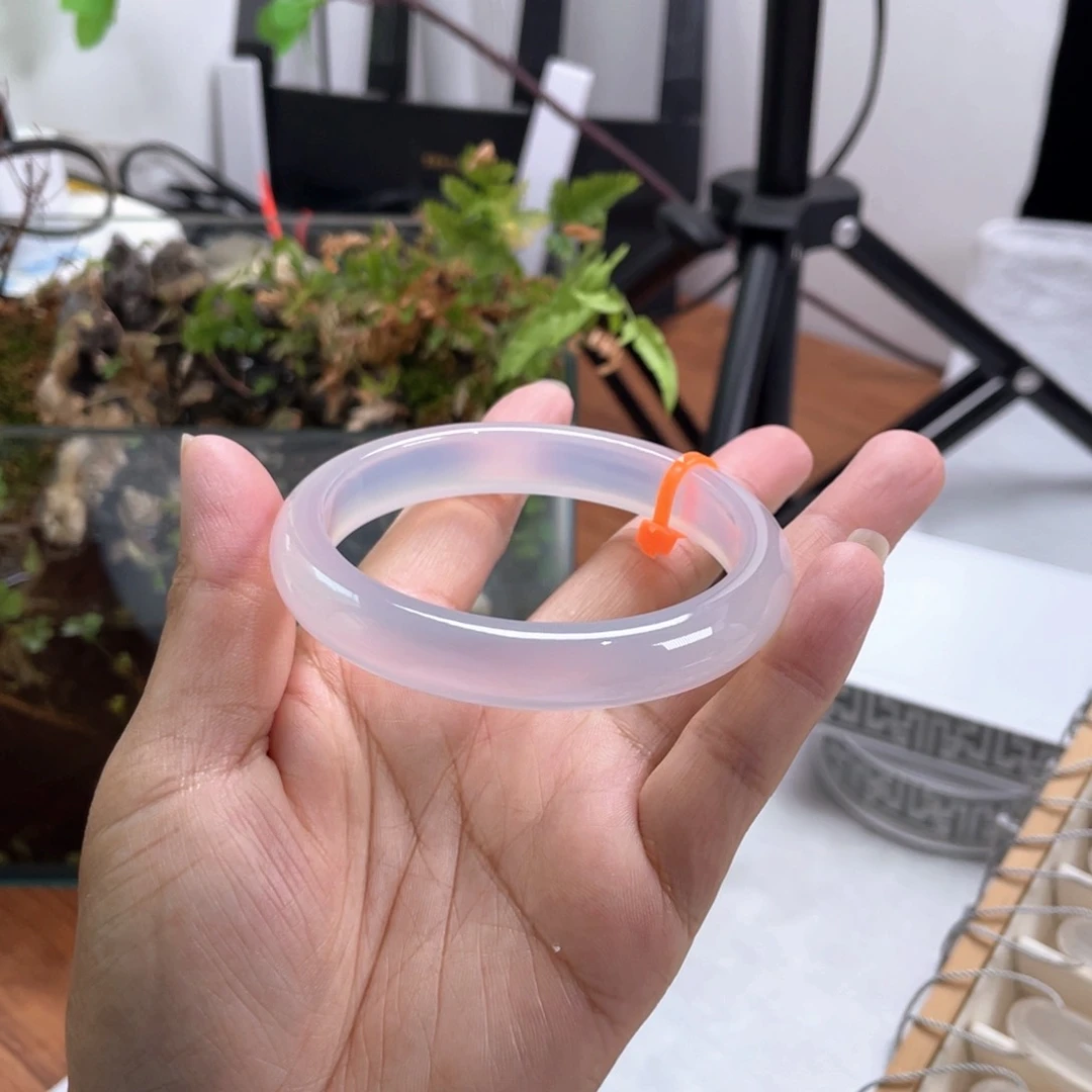 玛瑙/玉髓手镯未镶嵌纹理，草花纹