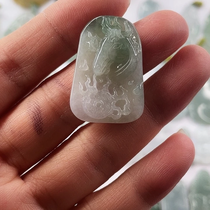 翡翠未镶嵌颈饰天然翡翠