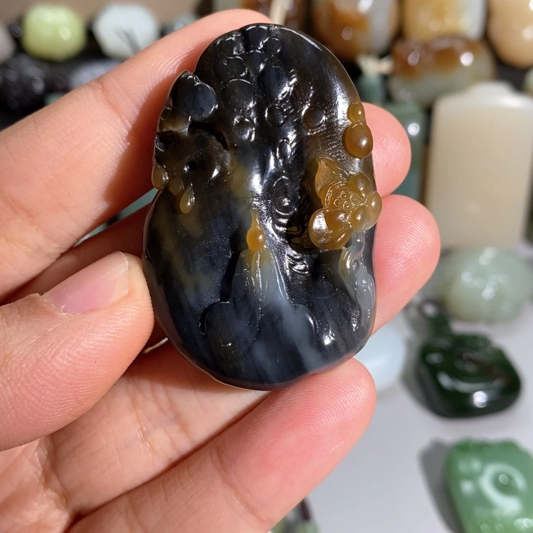 和田玉未镶嵌挂件