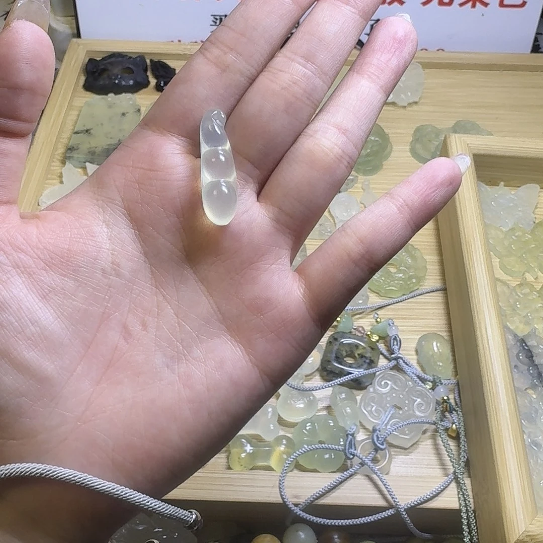 沐***音合金蛇纹石玉颈饰